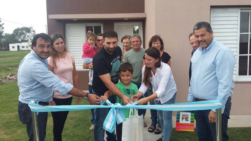 Una nueva vivienda fue inaugurada en la localidad de San Jerónimo del Sauce