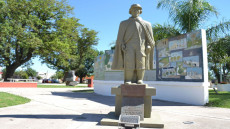 Monumento Coronel Denis